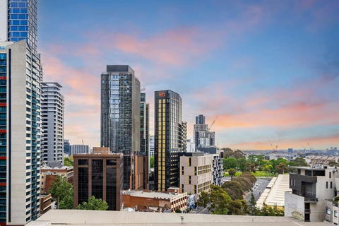 CBD Park Views Retreat With Free Parking - Up To 4 Pax - Great Ocean Road Tourism 0