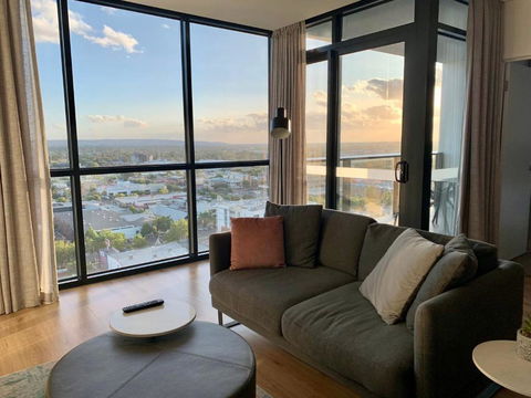 CBD Stunning High Floor View - FREE Parking FREE Netflix FREE Gym FREE Pool FREE Sauna FREE Coffee - Great Ocean Road Tourism 1