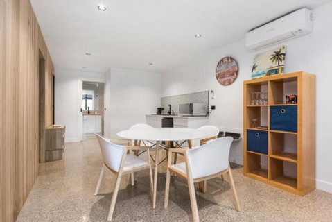 Chic Beach Studio - Great Ocean Road Tourism 3