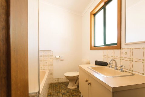 Cowell Foreshore Caravan Park - Great Ocean Road Tourism 2