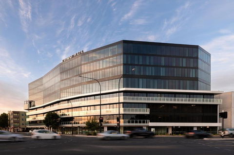 Crowne Plaza Adelaide Mawson Lakes, An IHG Hotel - Great Ocean Road Tourism 0