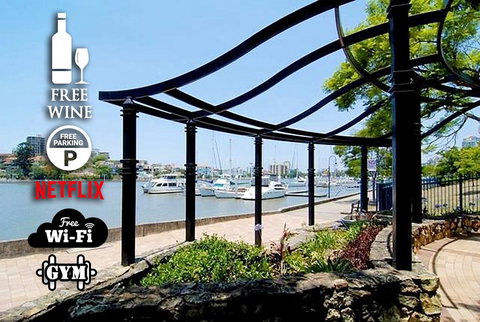 2BR Lovely River , Retreat Pool, Gym, Wine, Netflix - Great Ocean Road Tourism 0