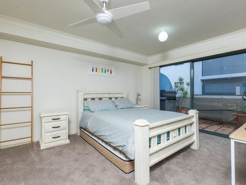 3 'Peninsula Waters', 2-4 Soldiers Point Rd - Beautiful Air Conditioned Unit With Pool, Lift & WIFI - Great Ocean Road Tourism 0