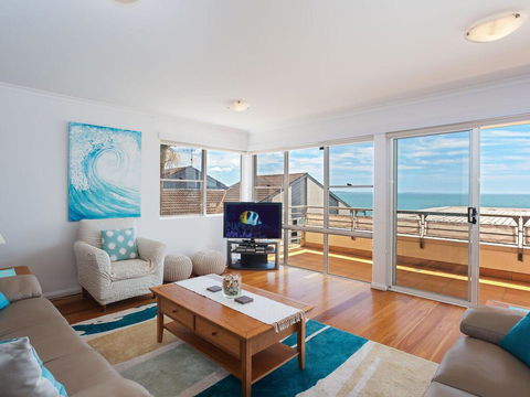 3 'The Clippers' 131 Soldiers Point Road - Fabulous Waterfront Unit - Great Ocean Road Tourism 0