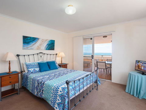 3 'The Clippers' 131 Soldiers Point Road - Fabulous Waterfront Unit - Great Ocean Road Tourism 2