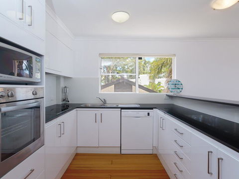 3 'The Clippers' 131 Soldiers Point Road - Fabulous Waterfront Unit - Great Ocean Road Tourism 1