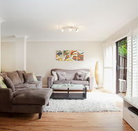 3-Bed Home with BBQ Patio near Parks and Playgrounds