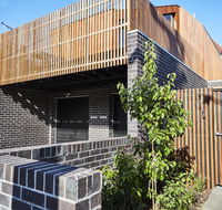 3-Bed House With Rooftop and Parking Near Yarra Park - Great Ocean Road Tourism