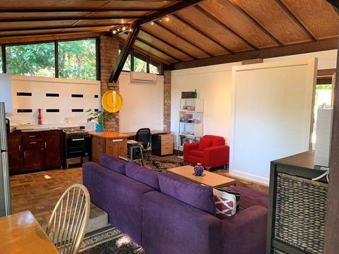 305 Montville - The Artist's Cottage - Great Ocean Road Tourism 1