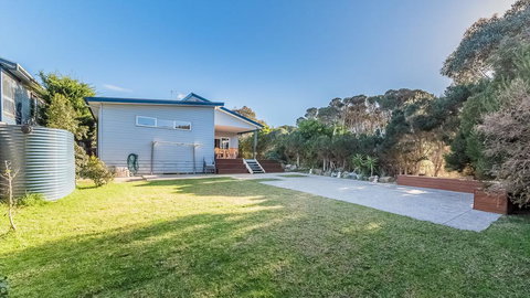 37 Barramundi Ave, Smiths Beach - Great Ocean Road Tourism 1