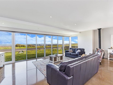 38 OCEANE - Great Ocean Road Tourism 0