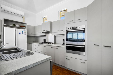 40 Pelican Street - Great Ocean Road Tourism 2