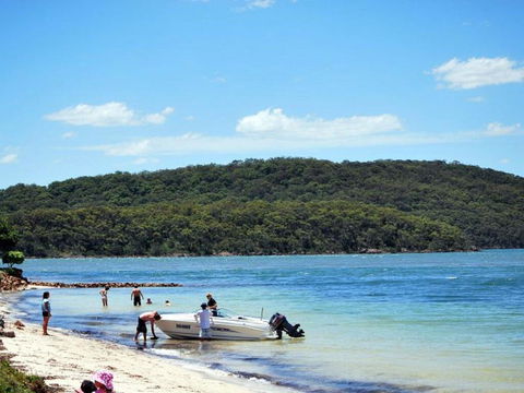 5 'Harbourside' 3-7 Soldiers Point Road - Ground Floor Waterfront Unit - Great Ocean Road Tourism 3