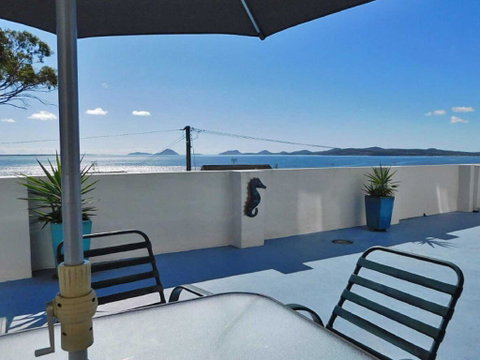 5 'The Point' 5-7 Mitchell Street - Large Balcony And Great Water Views - Great Ocean Road Tourism 0