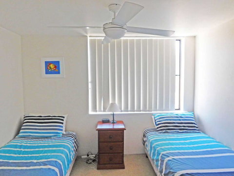 5 'The Point' 5-7 Mitchell Street - Large Balcony And Great Water Views - Great Ocean Road Tourism 3