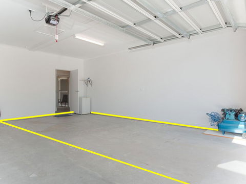 5 Bent Street - Huge House With Foxtel & Aircon - Great Ocean Road Tourism 1