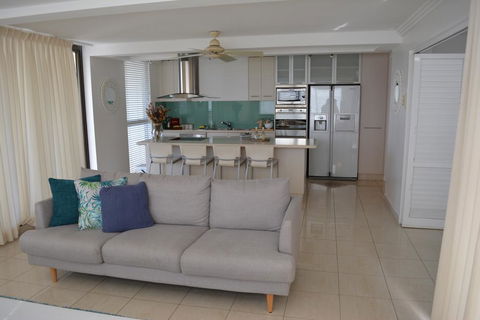 5,  Apartment On The Esplanade - Great Ocean Road Tourism 1