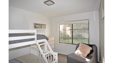 52 ON BAYVIEW - PET FRIENDLY (OUTSIDE ONLY) - Great Ocean Road Tourism 3