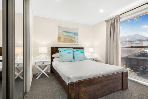 6-bed Oceanfront House With Jacuzzi, Games, Parking - Great Ocean Road Tourism 1