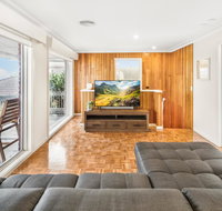 6-bed Oceanfront House with Jacuzzi Games Parking - Great Ocean Road Tourism