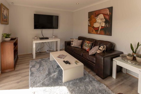 64 Marina Way, Mannum - Great Ocean Road Tourism 2