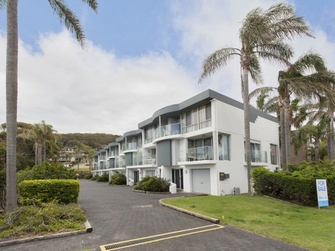 9 Cirrus @ Fingal Bay - Great Ocean Road Tourism 0