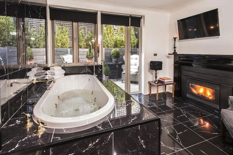 A Loft In The Mill Boutique Accommodation - Great Ocean Road Tourism 1