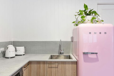 A PERFECT STAY - Sunset Beach - Great Ocean Road Tourism 3