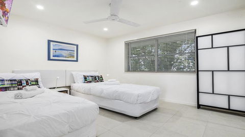 A Stylish Apartment With Noosa Views! - Unit 6 Yaringa 29 Noosa Drive - Great Ocean Road Tourism 2