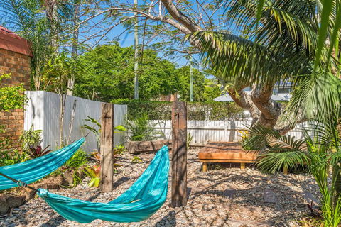 A SWEET ESCAPE - Byron Surf Cottage - Walk To Byron - Great Ocean Road Tourism 1