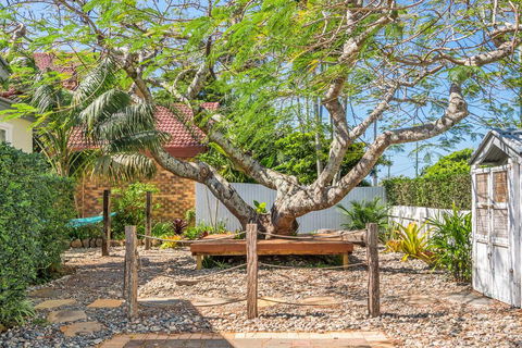 A SWEET ESCAPE - Byron Surf Cottage - Walk To Byron - Great Ocean Road Tourism 0