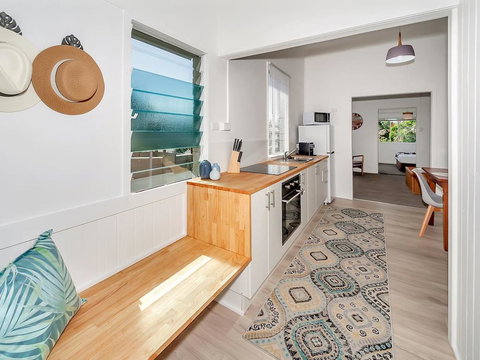 A Touch Of The Bahamas On McKenzie MK3 - Great Ocean Road Tourism 3