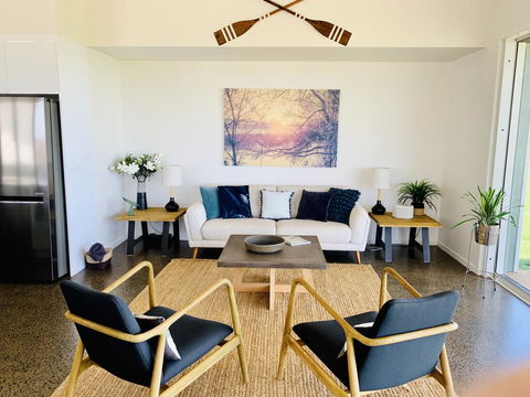 Absolute Beachfront & Secluded New Home - Great Ocean Road Tourism 3