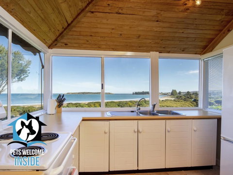 Absolute Beachfront 3BR 2BA Home W/ Beach Track - Great Ocean Road Tourism 3