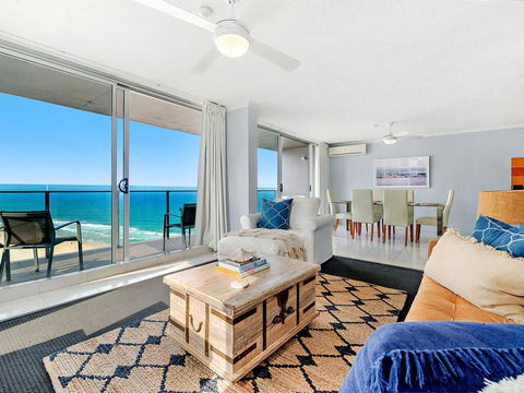 Absolute Beachfront In The Heart Of Surfers Paradi - Great Ocean Road Tourism 0