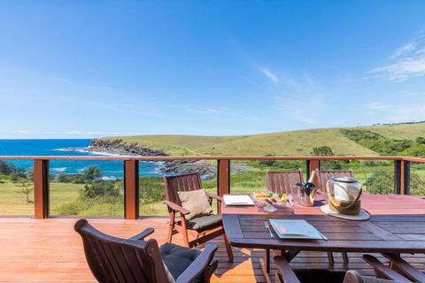 Absolute Oceanfront Cottage - Great Ocean Road Tourism 3