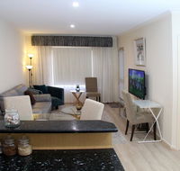 ADELAIDE CBD APARTMENT - 3BR 2BATH  CARPARK - Great Ocean Road Tourism