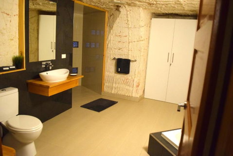 Dug Out B&B - Great Ocean Road Tourism 3