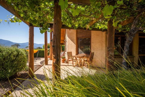 Earthen Home - Great Ocean Road Tourism 4