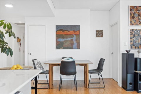 EAST34/60 - Urban Sanctuary - Great Ocean Road Tourism 2