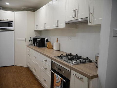 Easy Life In Picton - Great Ocean Road Tourism 0