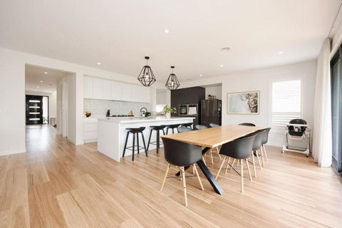 EDEN Spacious Torquay Family Escape - Great Ocean Road Tourism 0