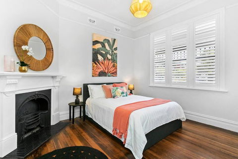 EDW19 - Stylish 2-Bed, 2-Bath Townhose In Drummoyne - Great Ocean Road Tourism 4