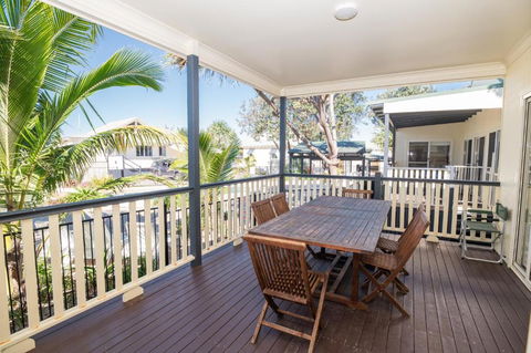 E.V. - Eurong Beach Villa - Great Ocean Road Tourism 2