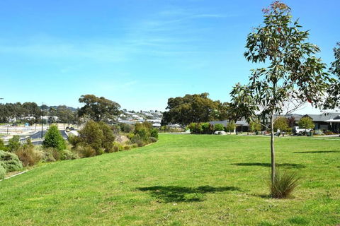 Entire Home In Mount Barker - Great Ocean Road Tourism 2