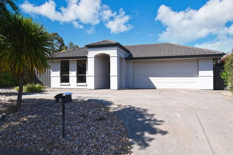 Entire Home In Mount Barker - Great Ocean Road Tourism 4