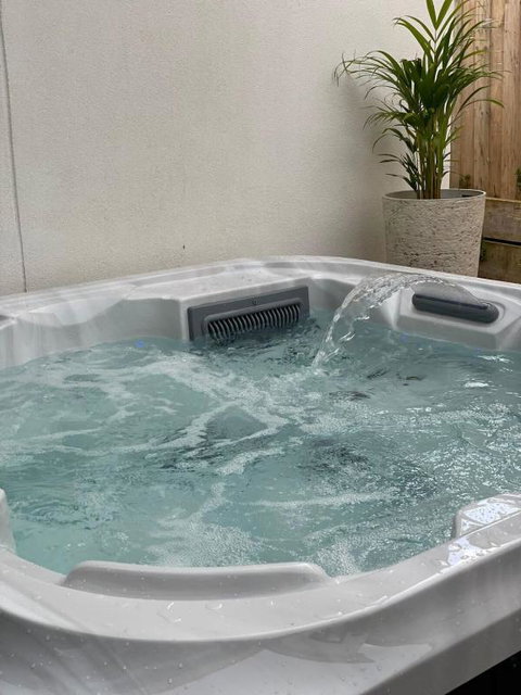 Evies East Retreat With Spa - Great Ocean Road Tourism 2