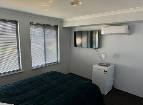 Executive Escape 4 Bedroom Home - Great Ocean Road Tourism 1