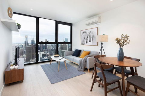 EQ Tower Modern Apartments Melbourne Central CBD - Great Ocean Road Tourism 0