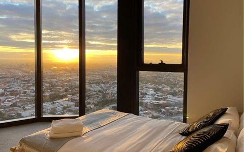EQ Tower Modern Apartments Melbourne Central CBD - Great Ocean Road Tourism 4